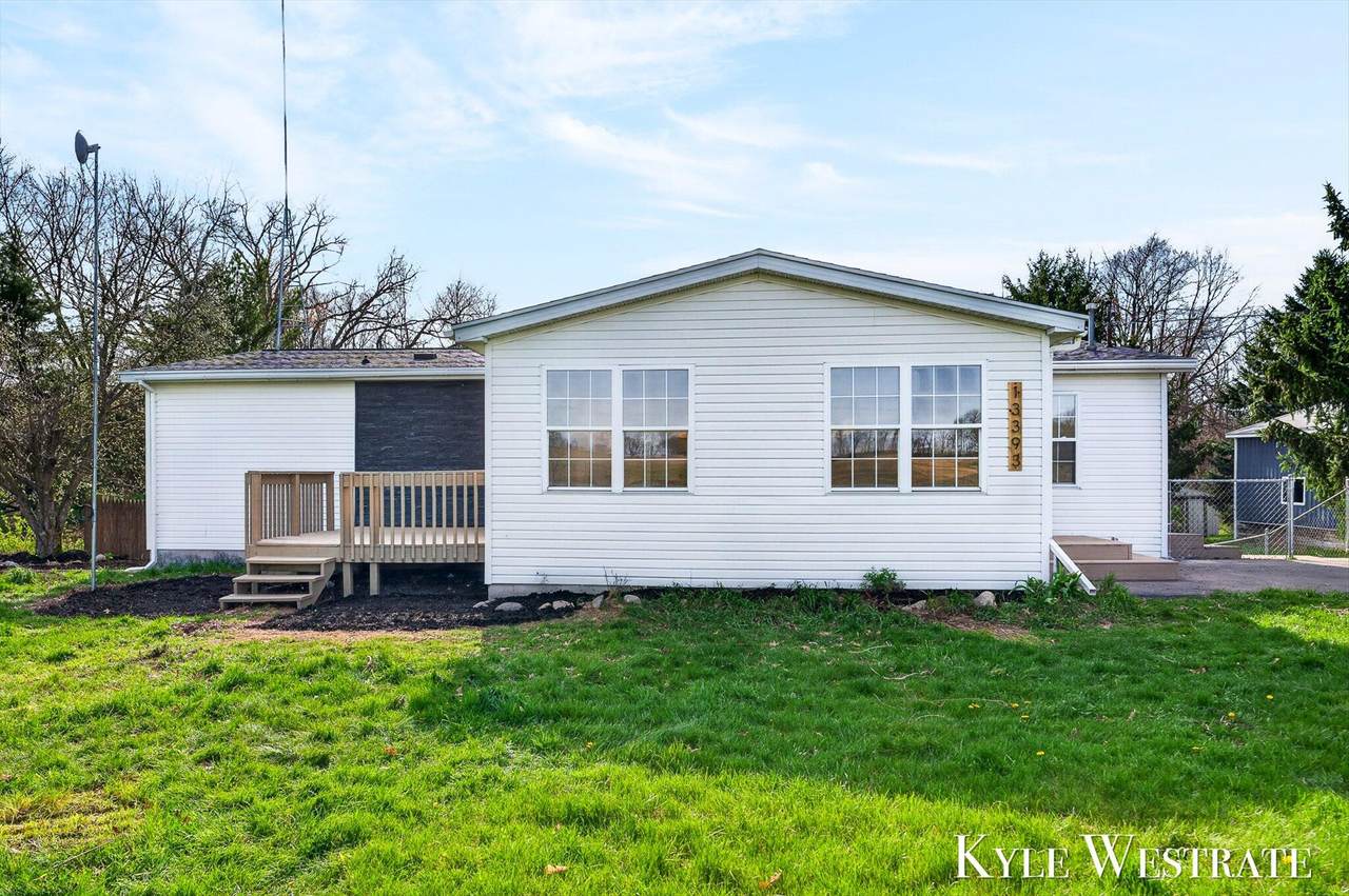 13393 Cypress Avenue - Photo 1