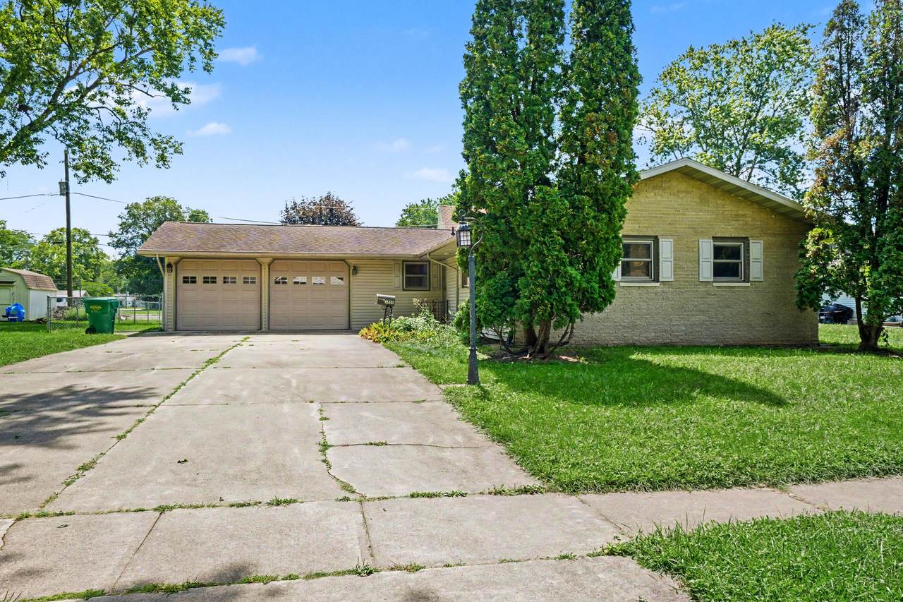 1806 Broadway Street - Photo 1