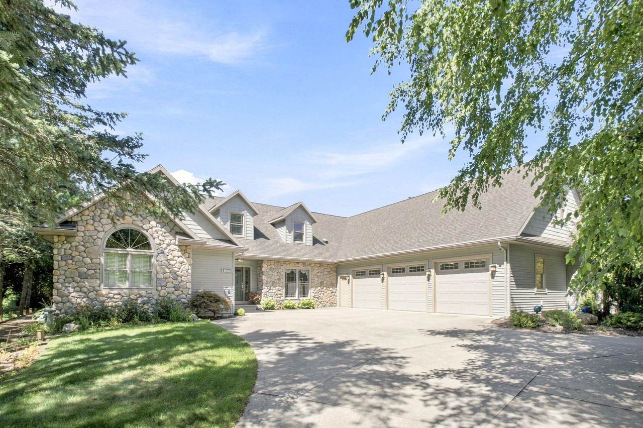 2992 Bluffwood Terrace - Photo 1