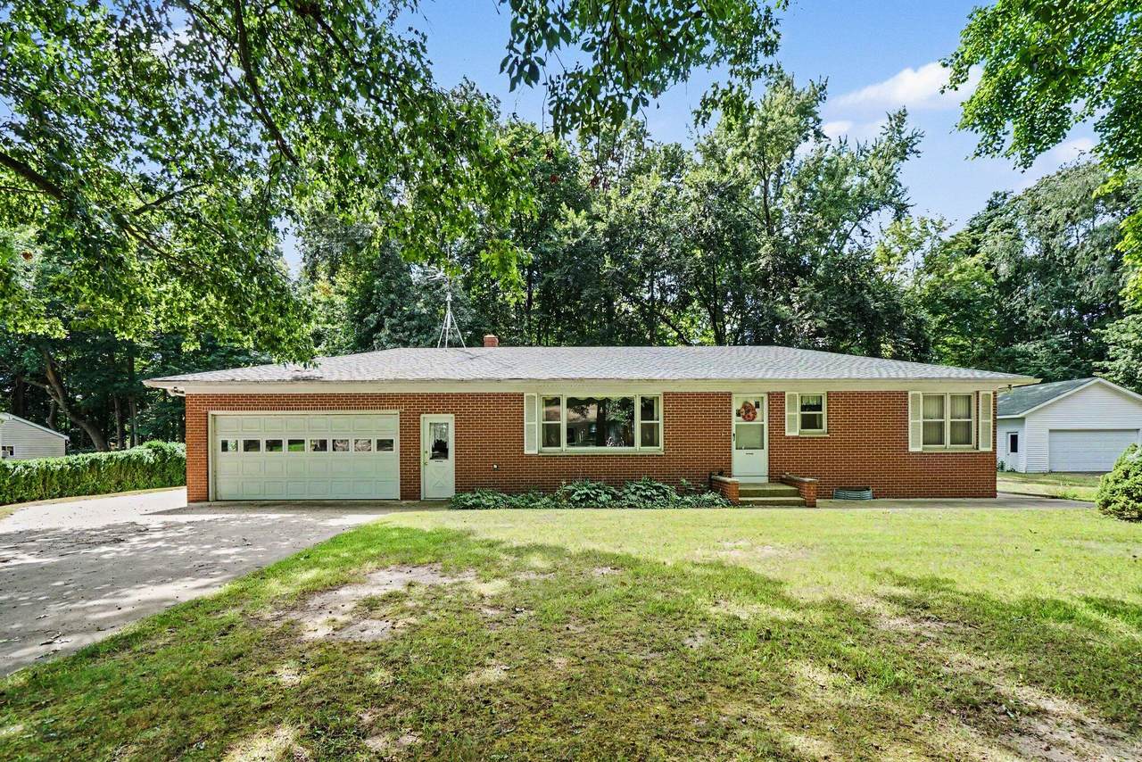 304 Orchard Circle - Photo 1