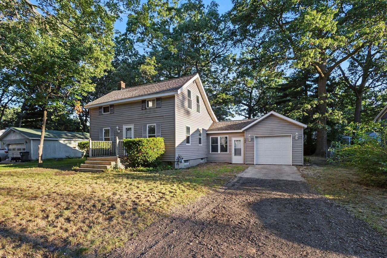 260 Eric Avenue - Photo 1