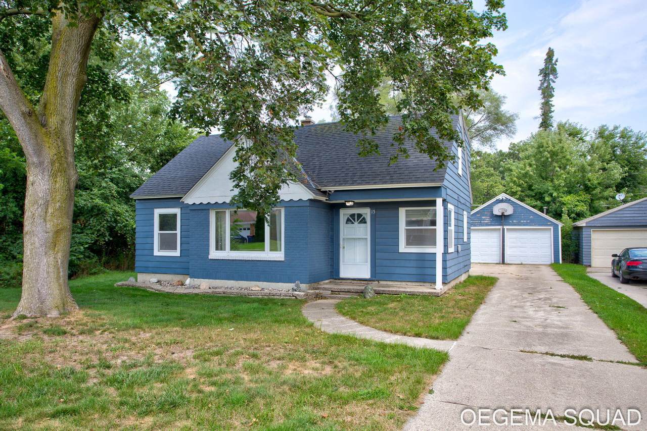 15 35th Street - Photo 1