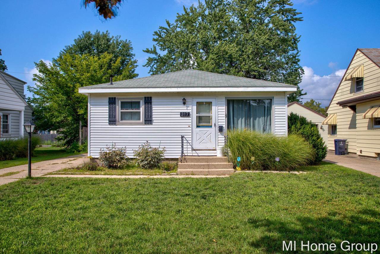 317 28th Street - Photo 1