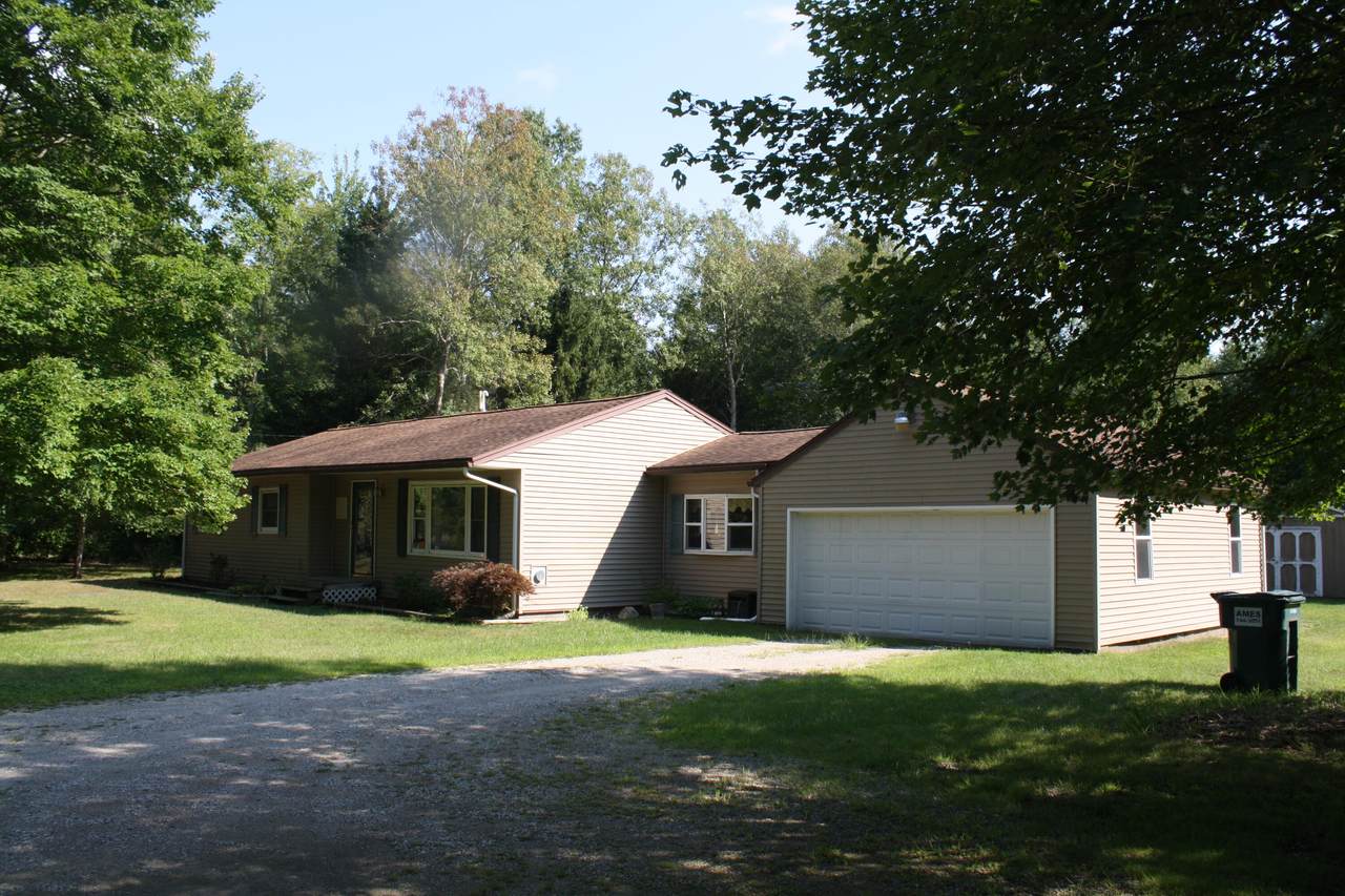 1807 River Road - Photo 1