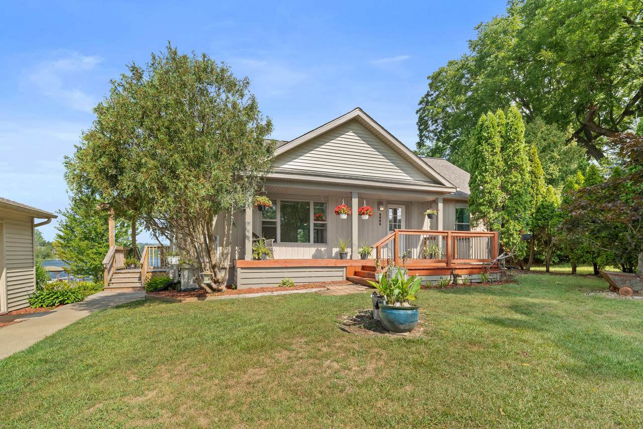 9996 Highland Road - Photo 1