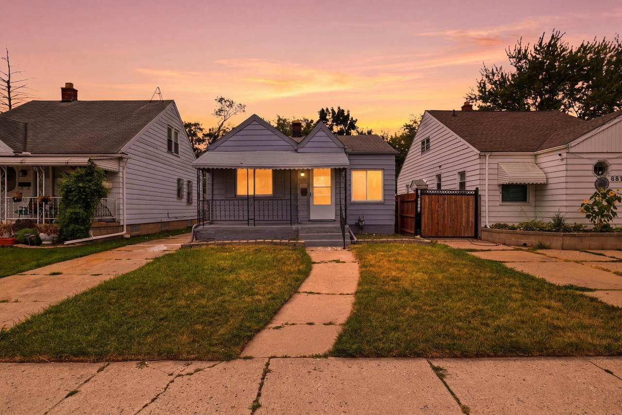 6803 Grandville Avenue - Photo 1