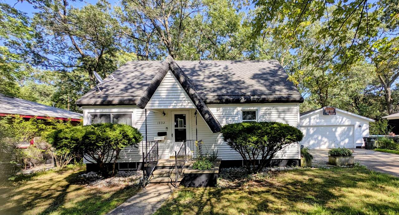 1932 Elwood Street - Photo 1
