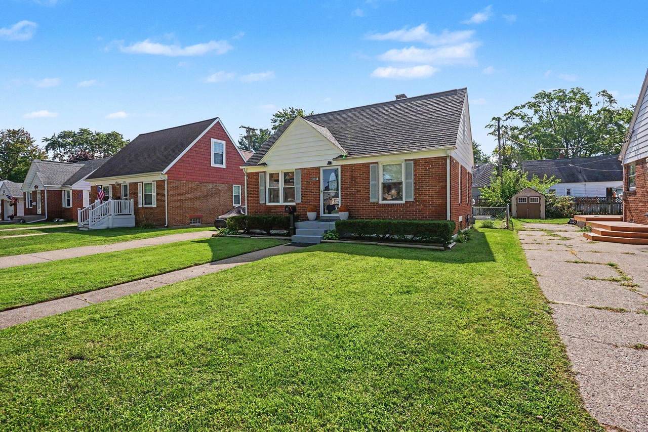 3002 Dawes Road - Photo 1