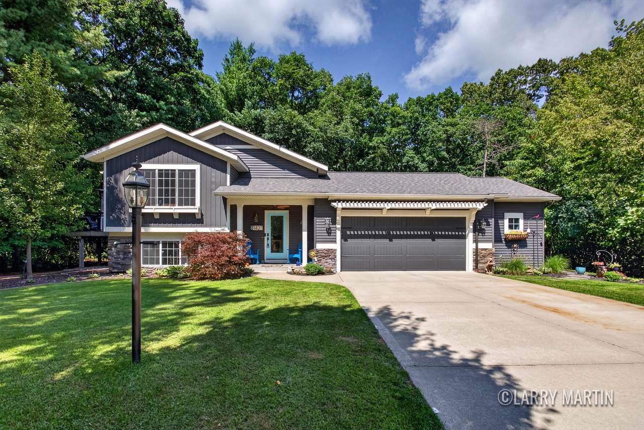 3427 Dana Drive - Photo 1