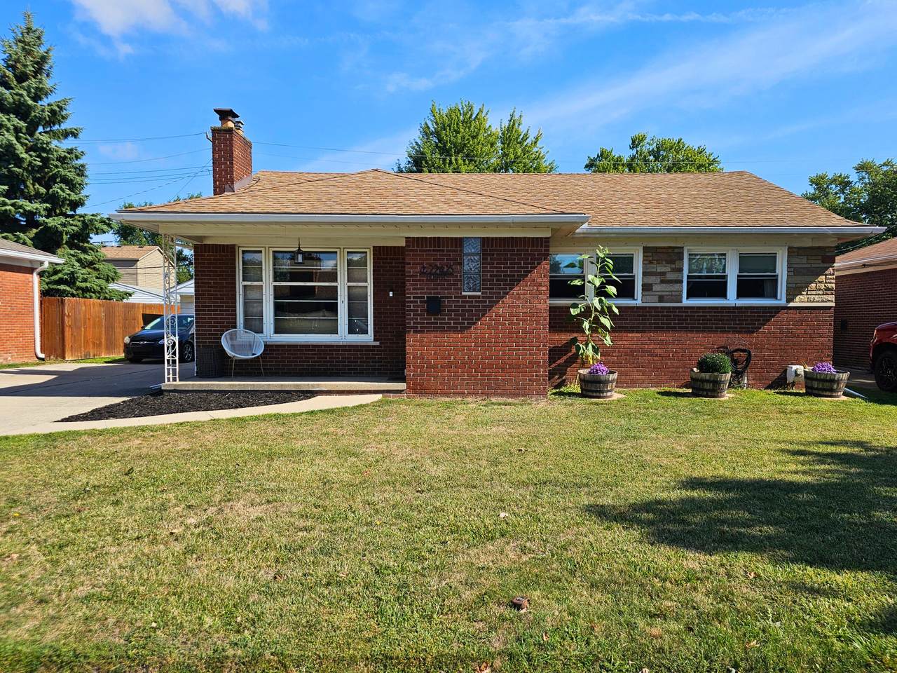 22425 Louise Street - Photo 1