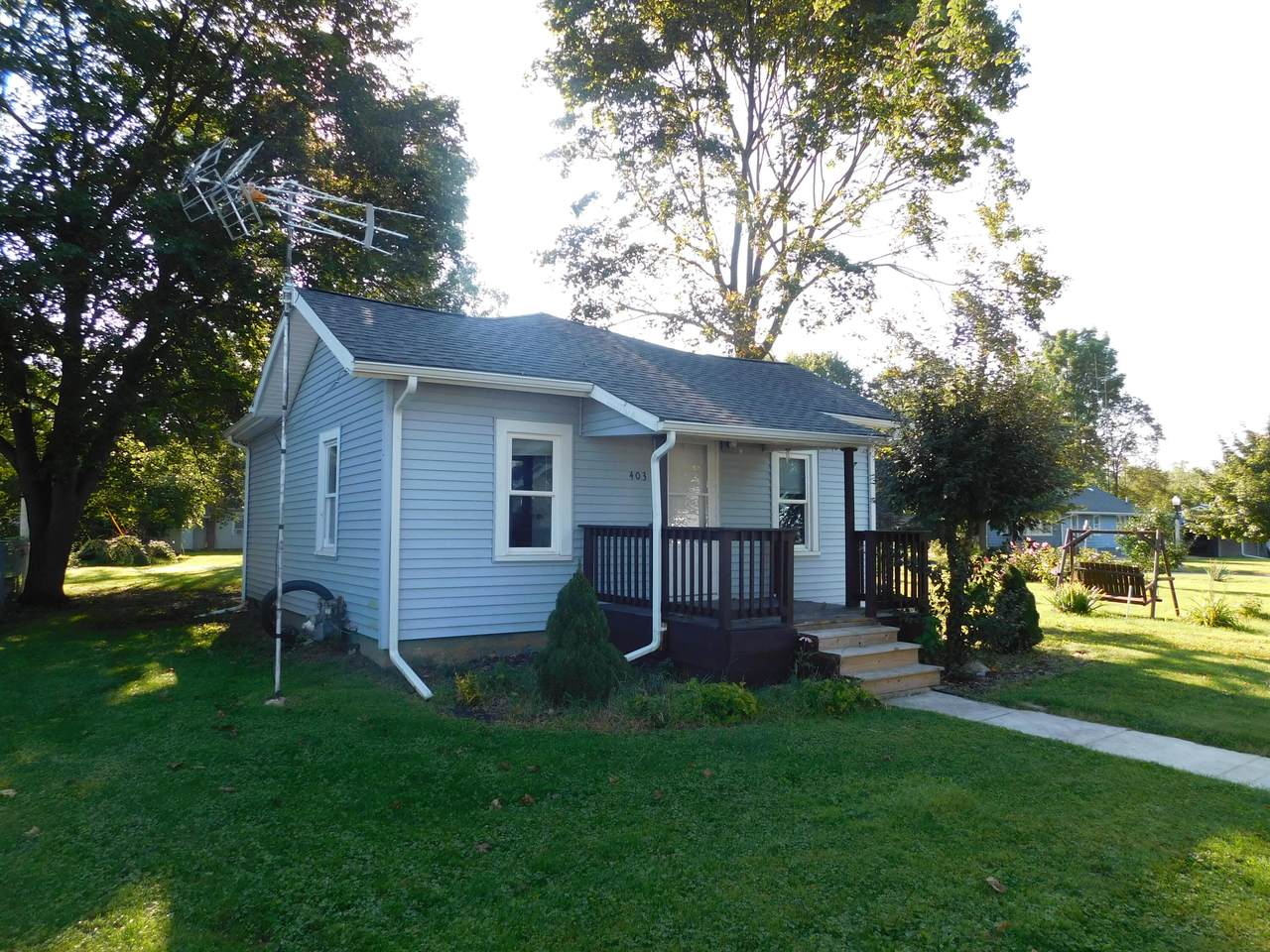 403 Center Street - Photo 1