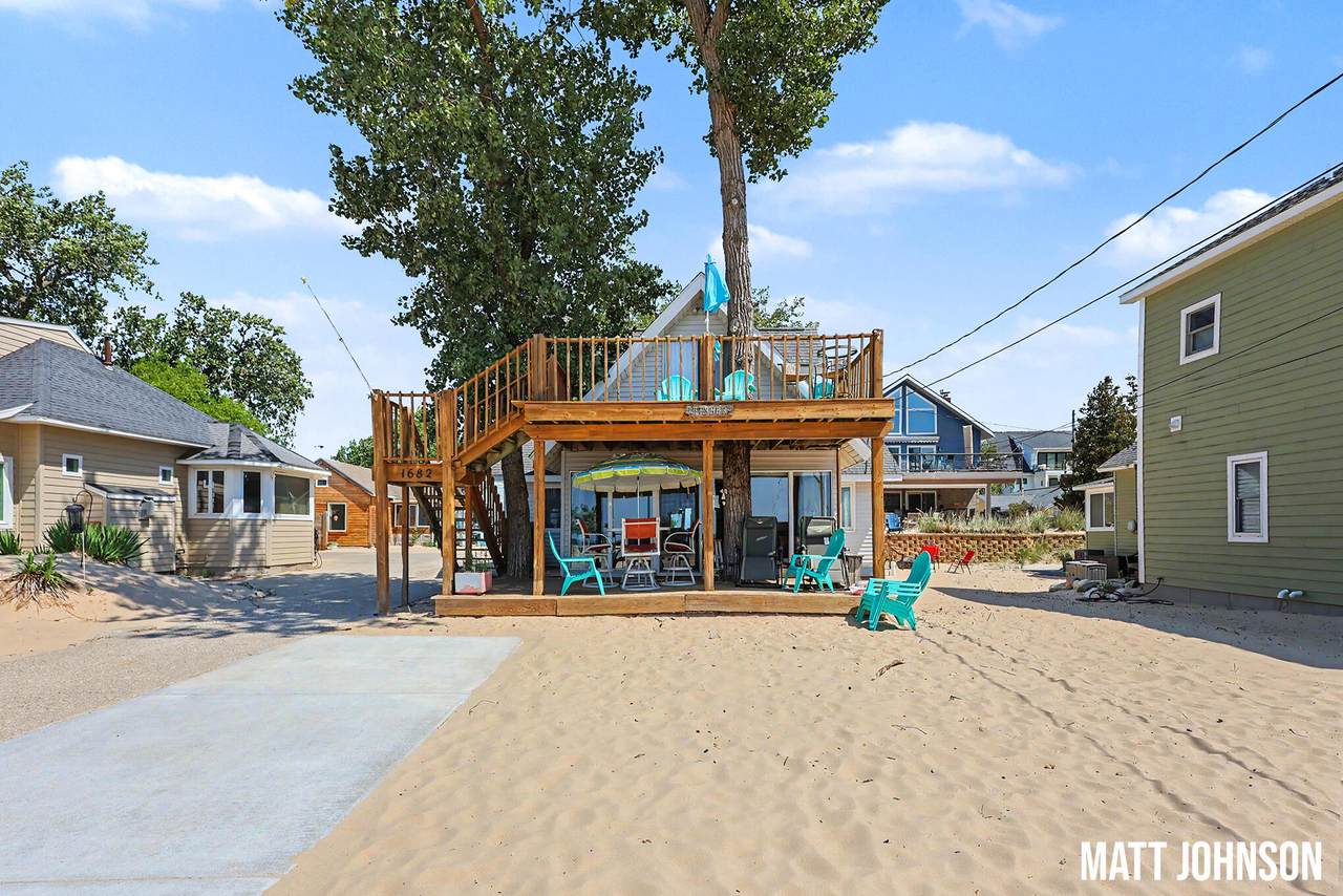 1682 Beach Street - Photo 1