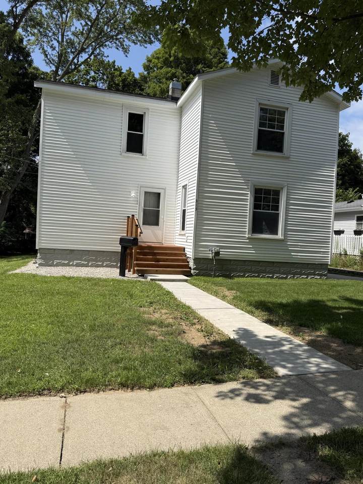 313 Morse Street - Photo 1