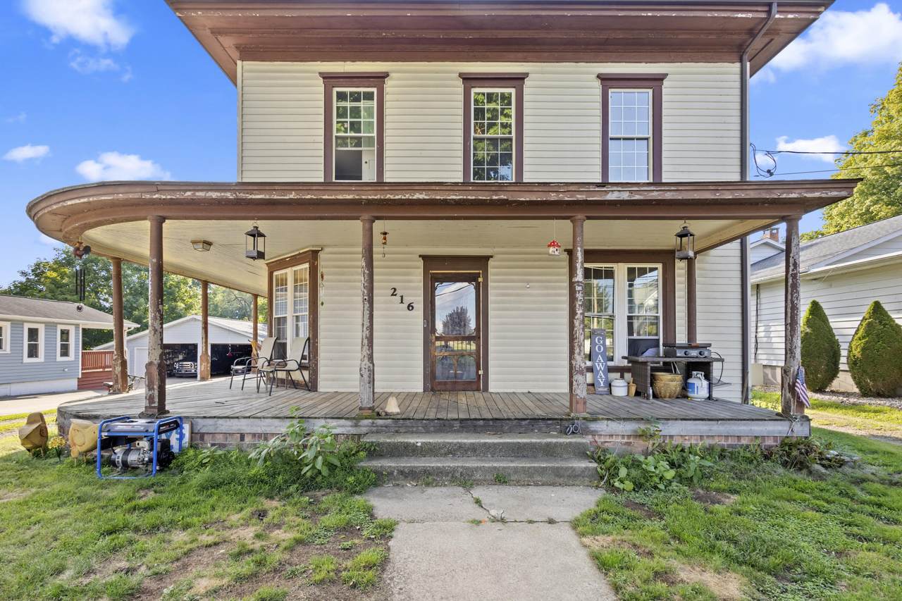 216 Chicago Street - Photo 1