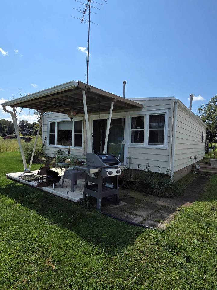 48696 Main Street - Photo 1