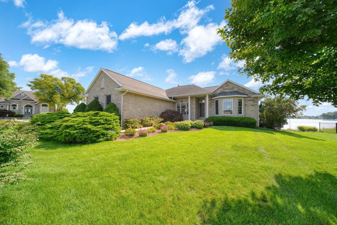 7601 Stonehedge Drive - Photo 1