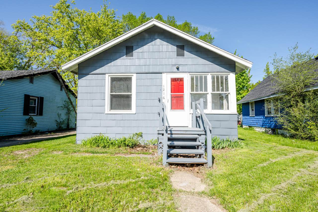1216 Broadway - Photo 1