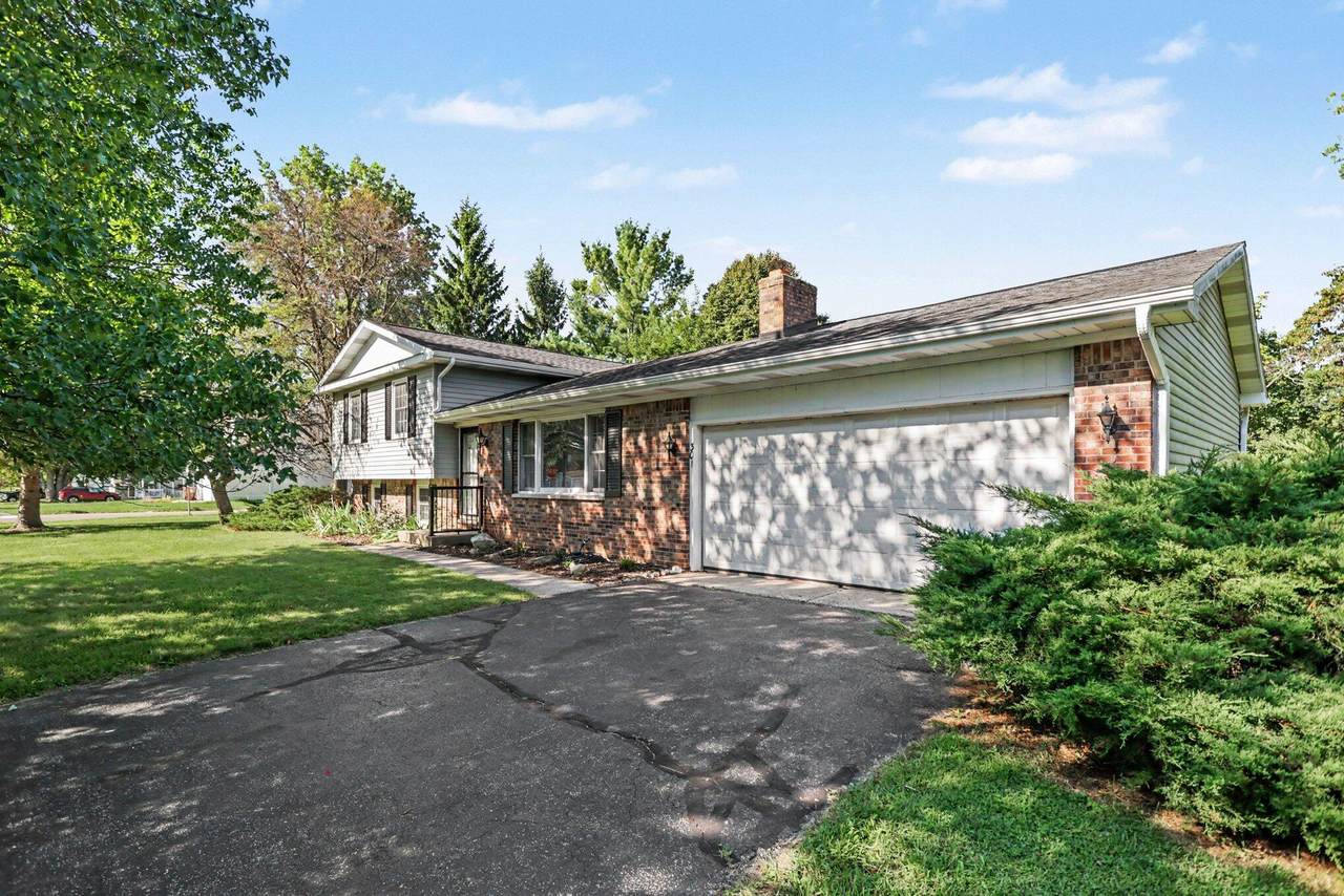 301 Sherman Drive - Photo 1