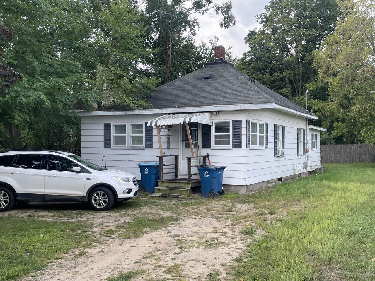 217 Apple Avenue - Photo 1