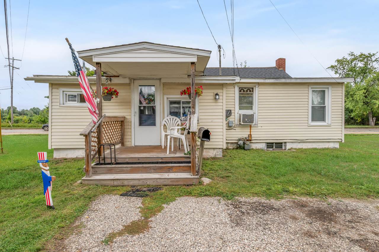 1111 State Street - Photo 1