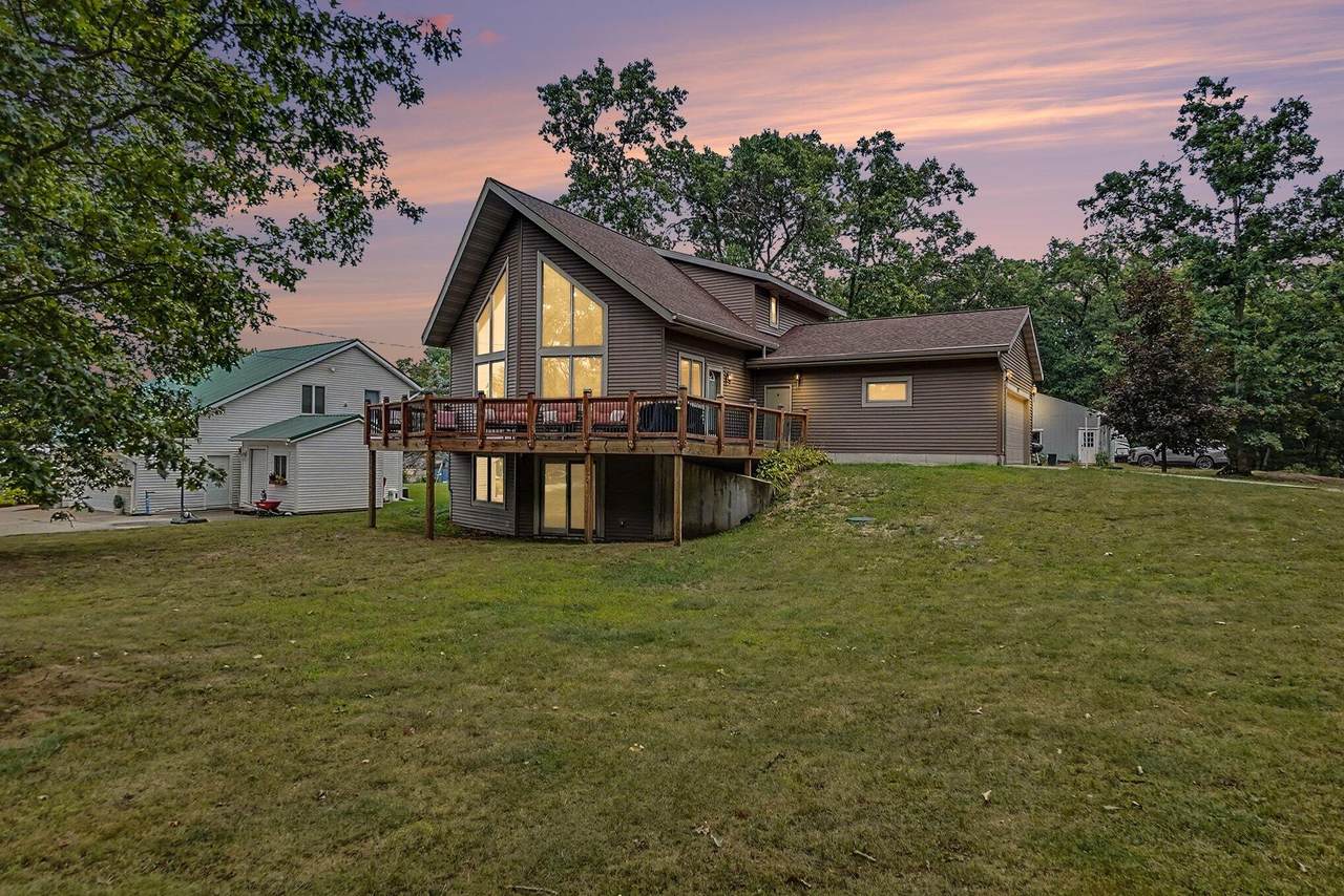 8794 Spruce Avenue - Photo 1