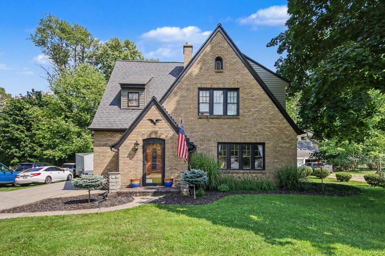 1214 Oakleigh Avenue - Photo 1
