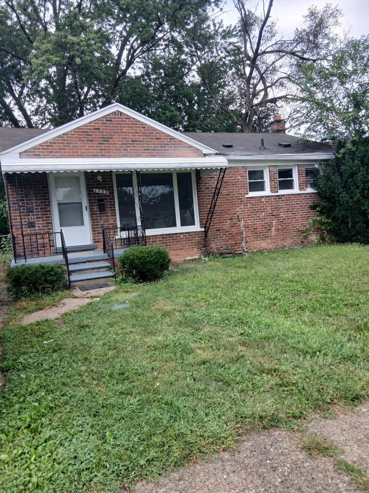 1735 Meadow Lane - Photo 1