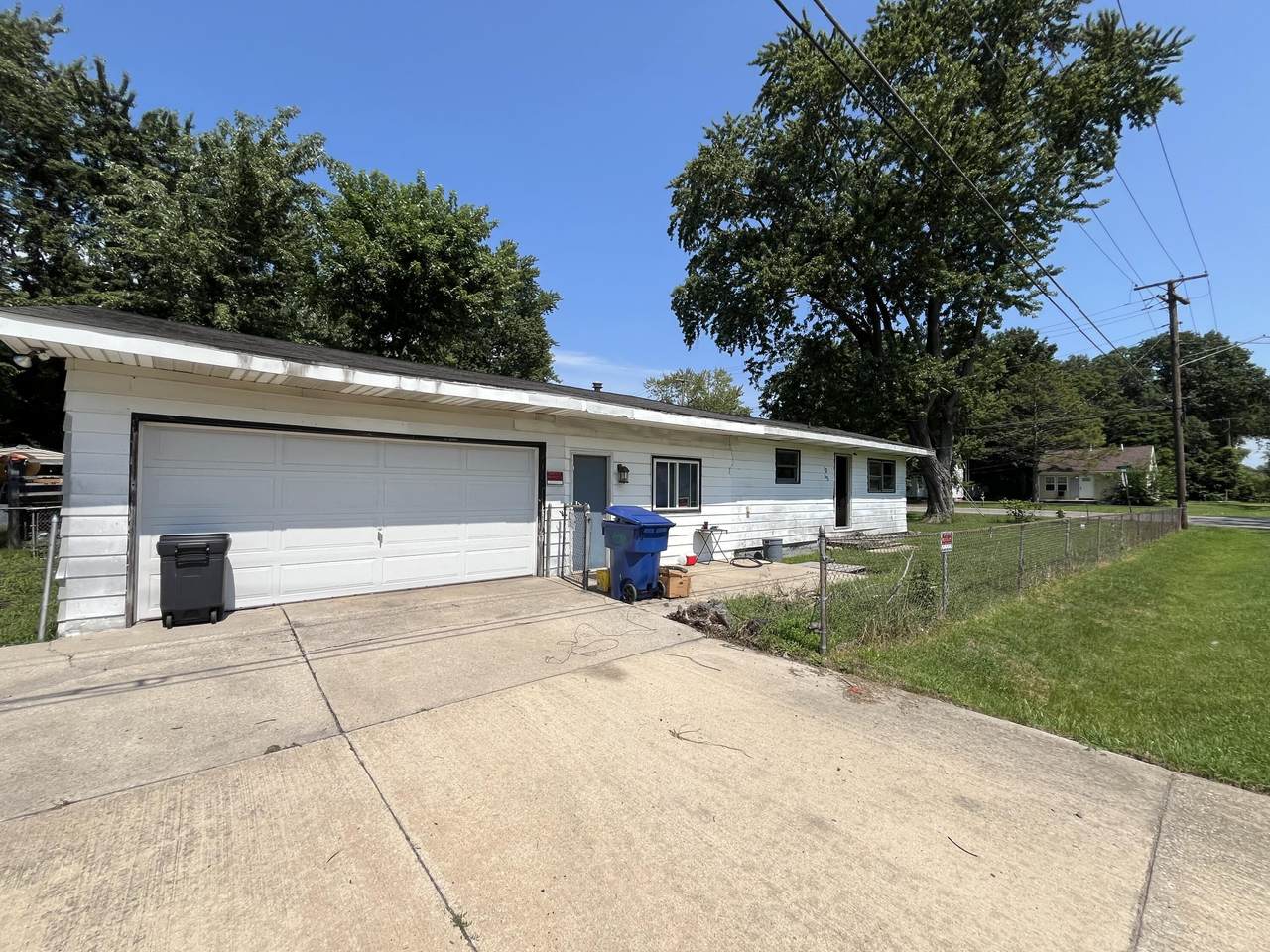 1055 Maynard Drive - Photo 1