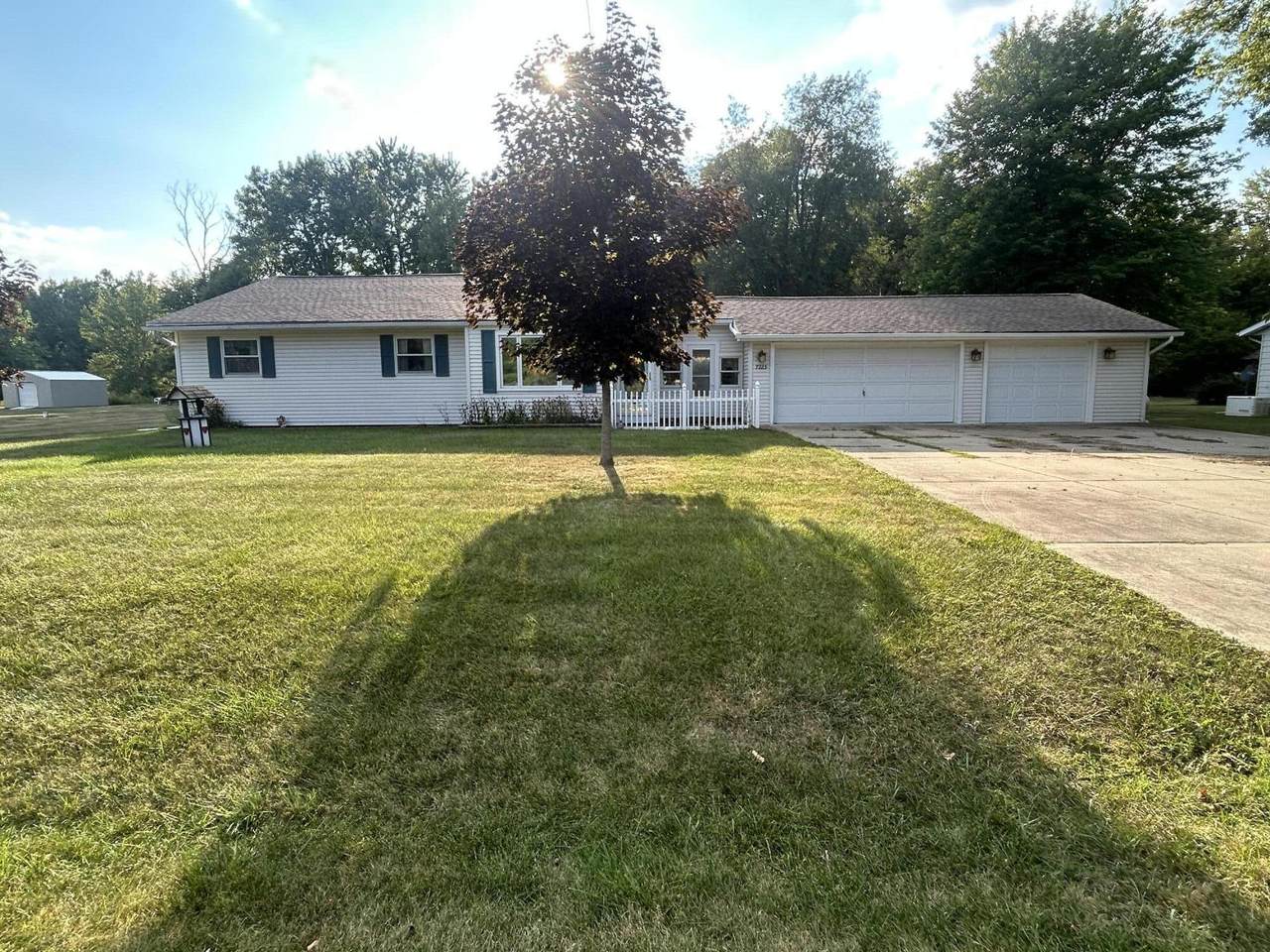 7223 15 1/2 Mile Road - Photo 1