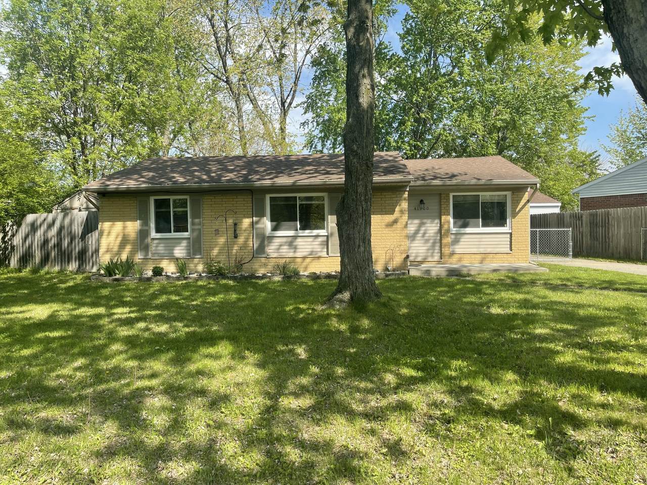 41900 Arthur Street - Photo 1