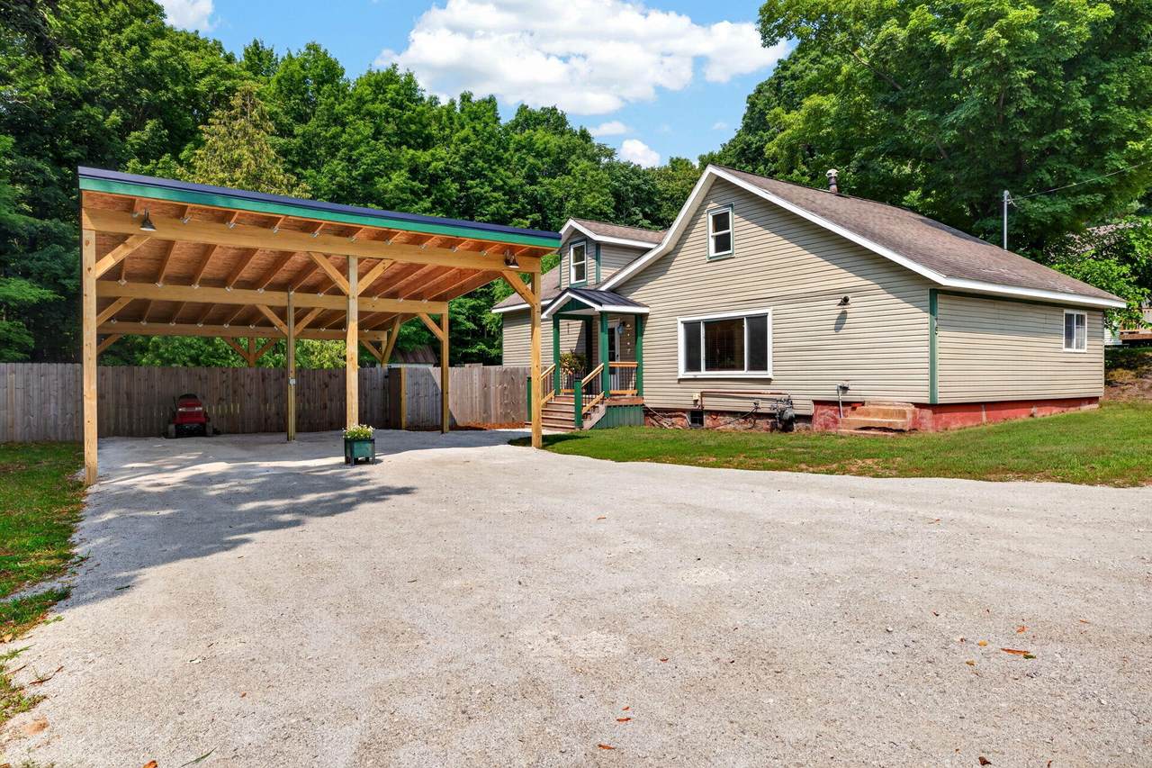 75 Elliott Street - Photo 1