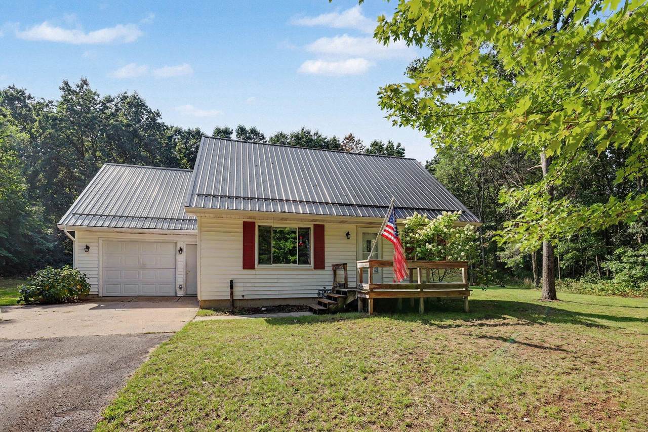 5910 Pine Court - Photo 1