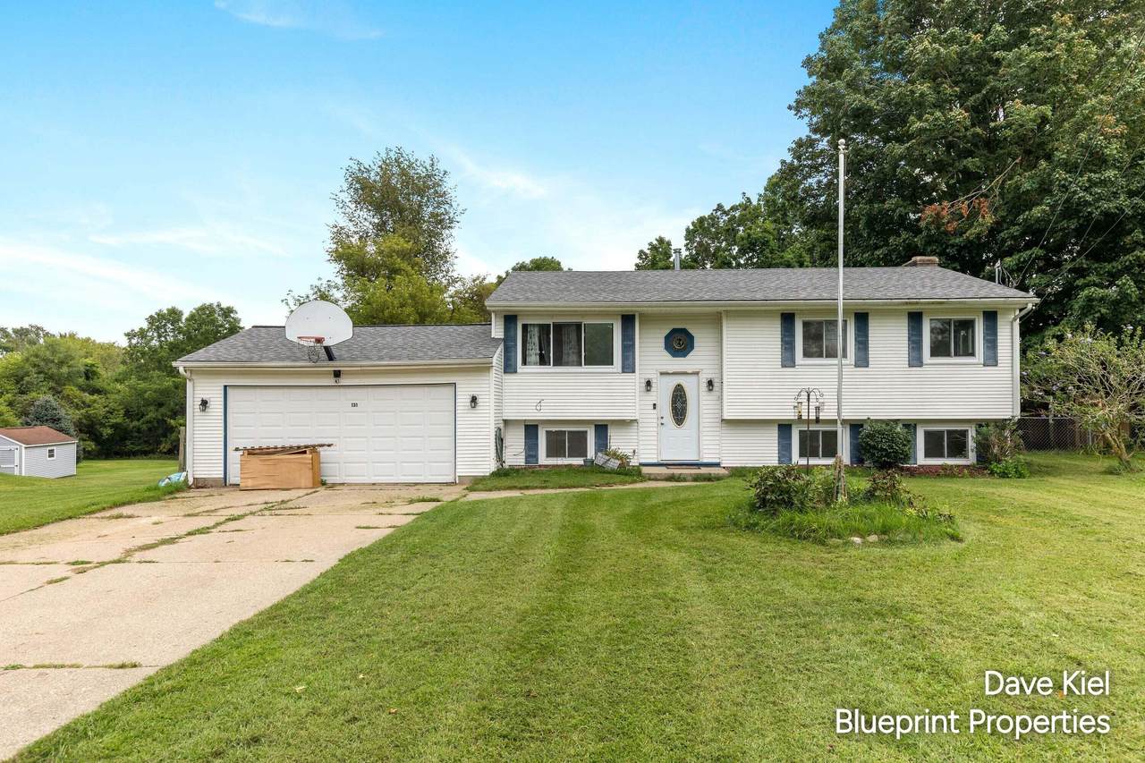 131 Manor Drive - Photo 1