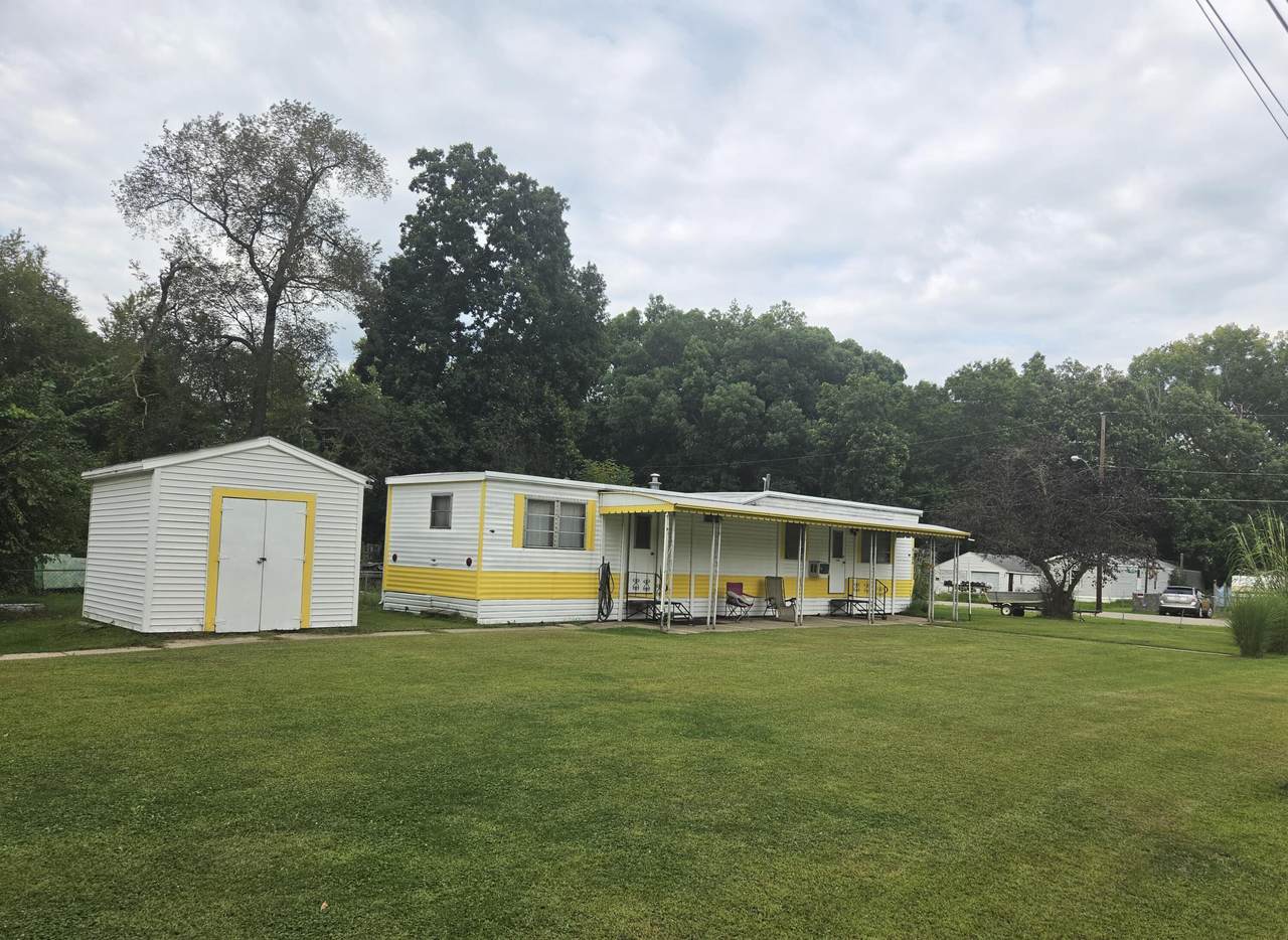 4106 Garland Drive - Photo 1