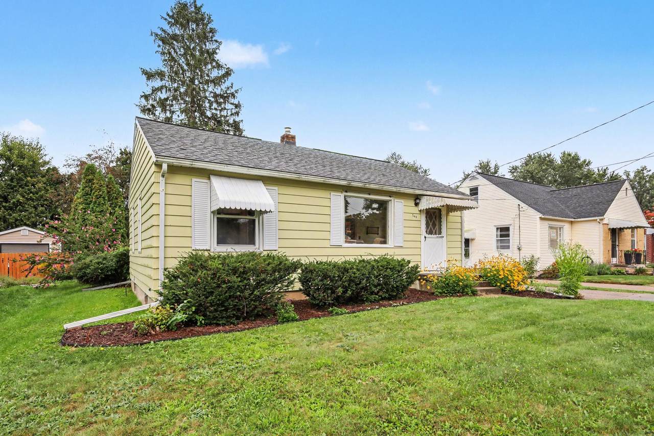 544 Charlotte Avenue - Photo 1