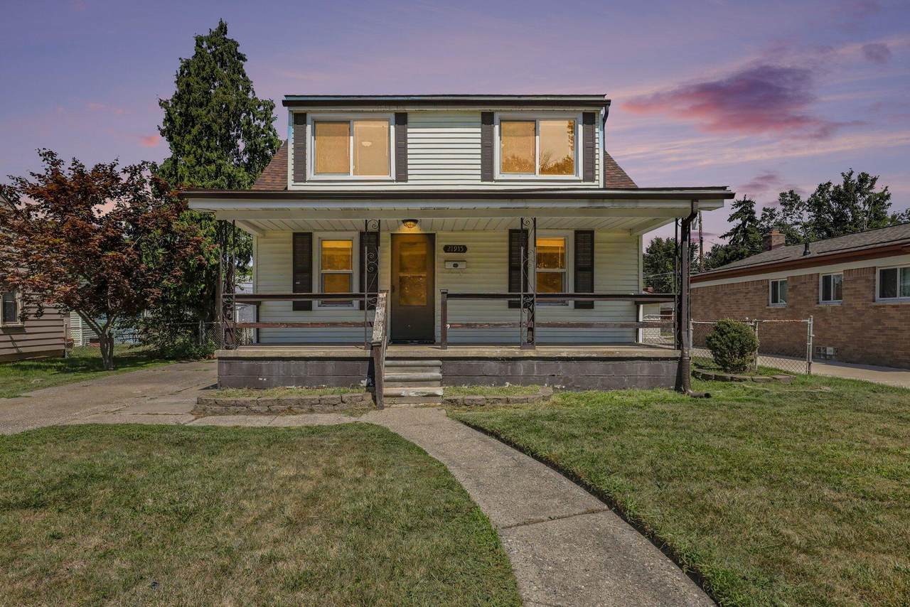 21915 Ridgeway Street - Photo 1