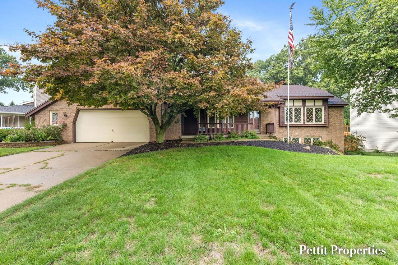 1687 Oakvale Drive - Photo 1