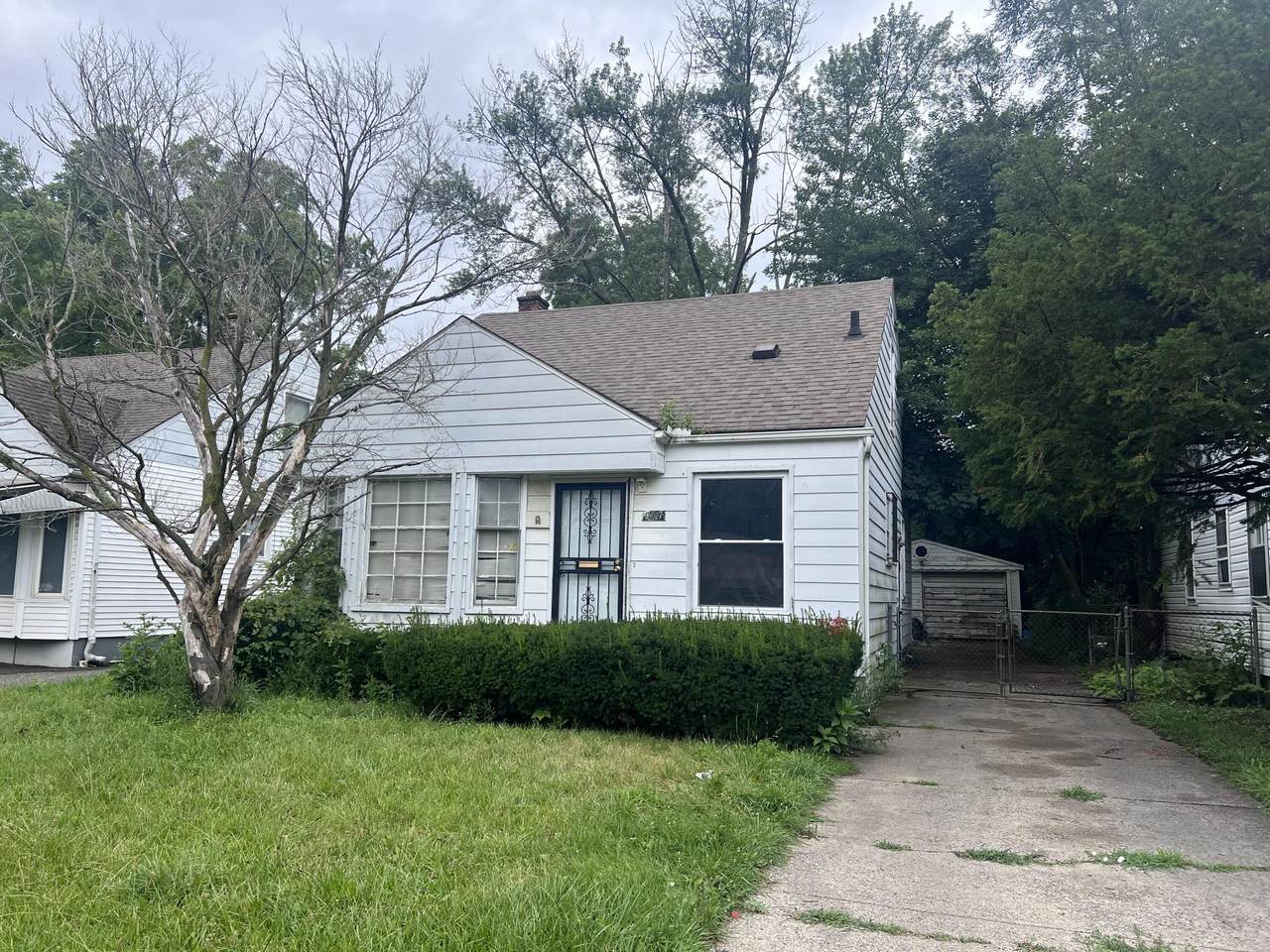 9617 Stahelin Avenue - Photo 1