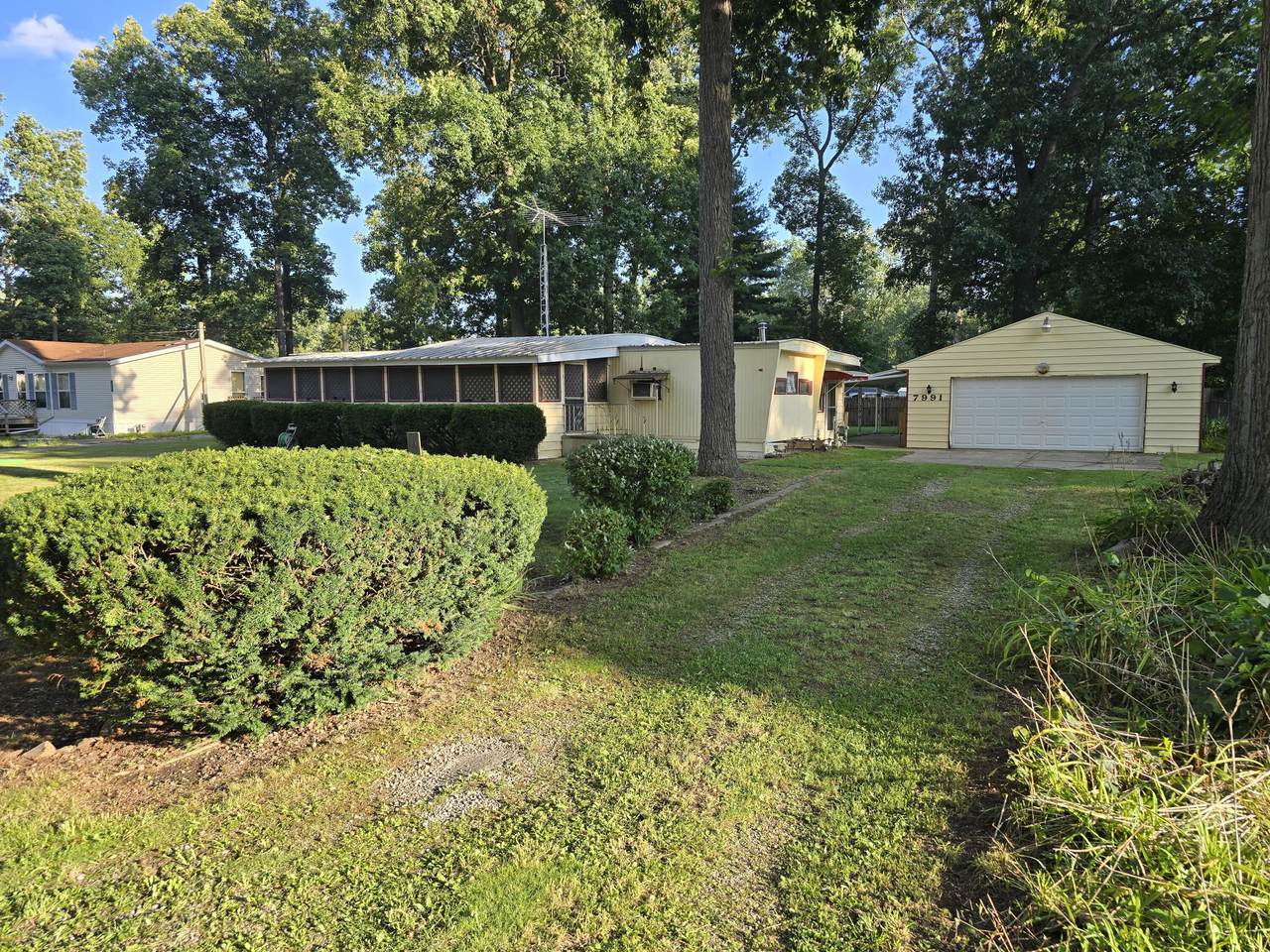 7991 Ivan Drive - Photo 1