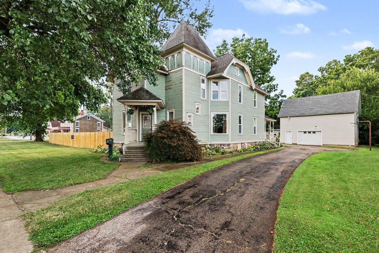 211 Hillsdale Street - Photo 1