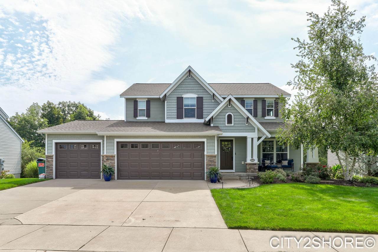 8560 Twin Lakes Drive - Photo 1