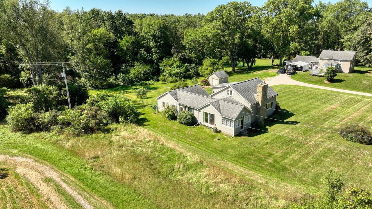 7621 Coon Hill Road - Photo 1