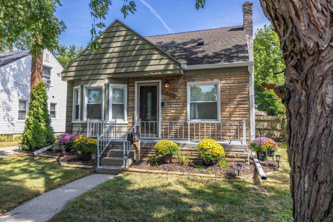 1520 Alexander Avenue - Photo 1
