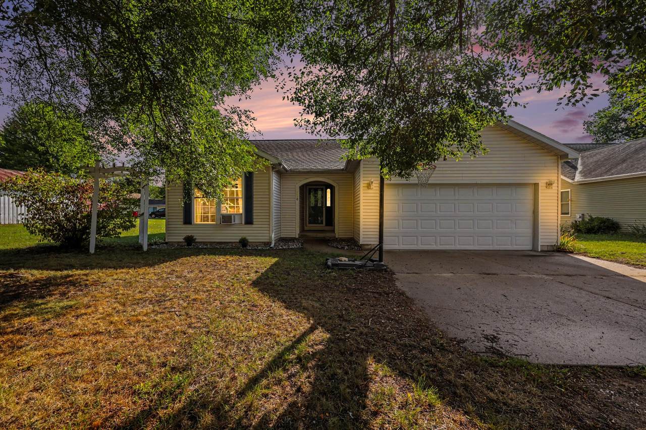 338 Maple Street - Photo 1