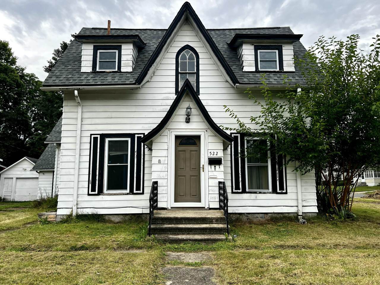 522 Walnut Street - Photo 1