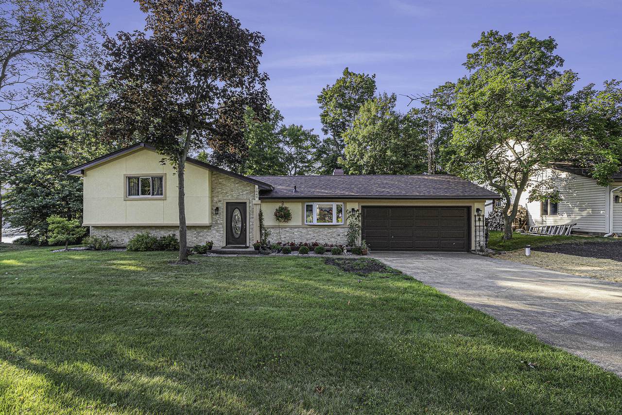 3849 Maple Lane - Photo 1