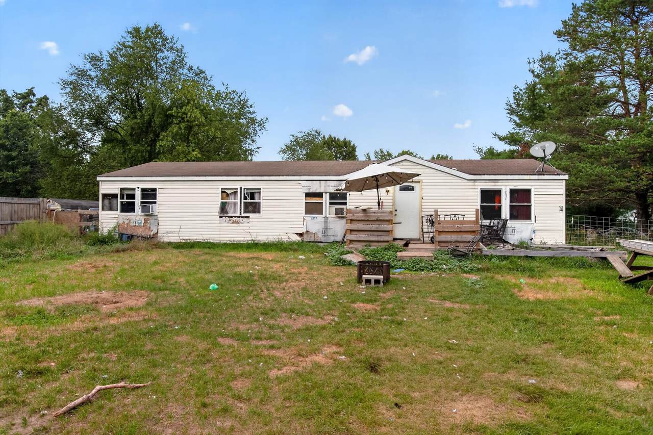 8668 Holly Street - Photo 1