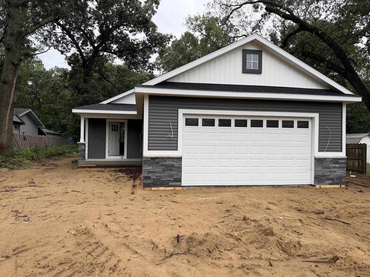 2245 Macarthur Road - Photo 1