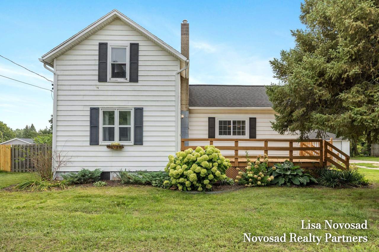 2124 Rosewood Street - Photo 1