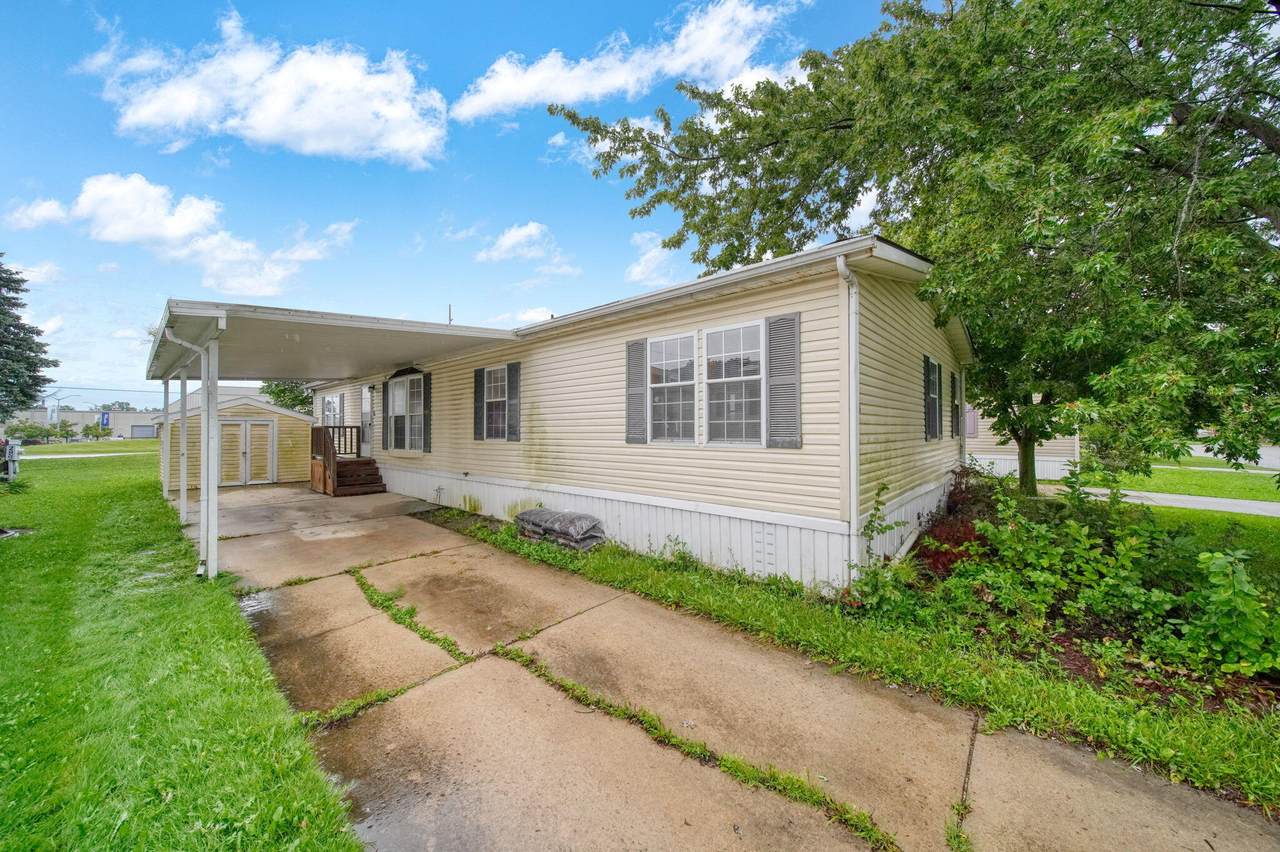 1559 Briarwood Drive - Photo 1